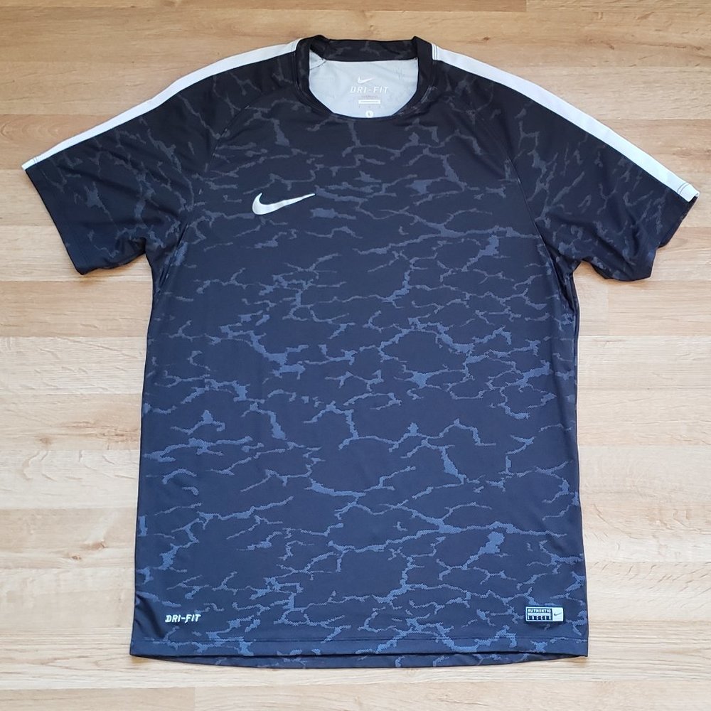 NIKE Dri-Fit Camo Men's Athletic T-shirt - L